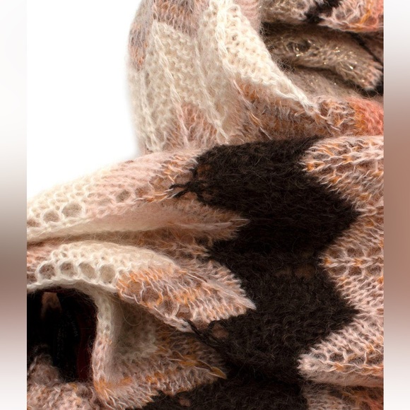 MISSONI scarf - perfect Autumn / Winter colours. New without tags. RRP £395 - Picture 5 of 6